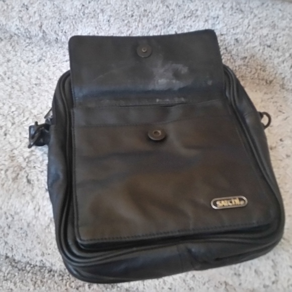 satchi sling bag